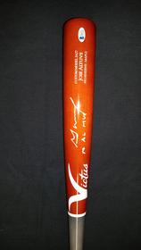 JOSE ALTUVE AUTOGRAPHED VICTUS BAT IN CASE 158//280